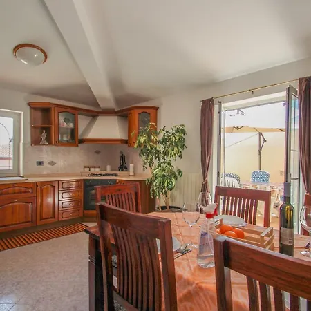 Апартаменты Nada Пула